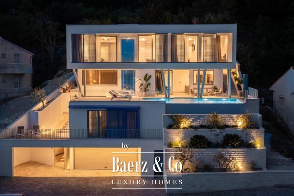 photo 3 Omiš, modern villa with swimming pool and panoramic sea view