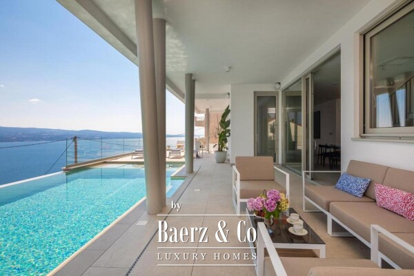 photo 4 Omiš, modern villa with swimming pool and panoramic sea view